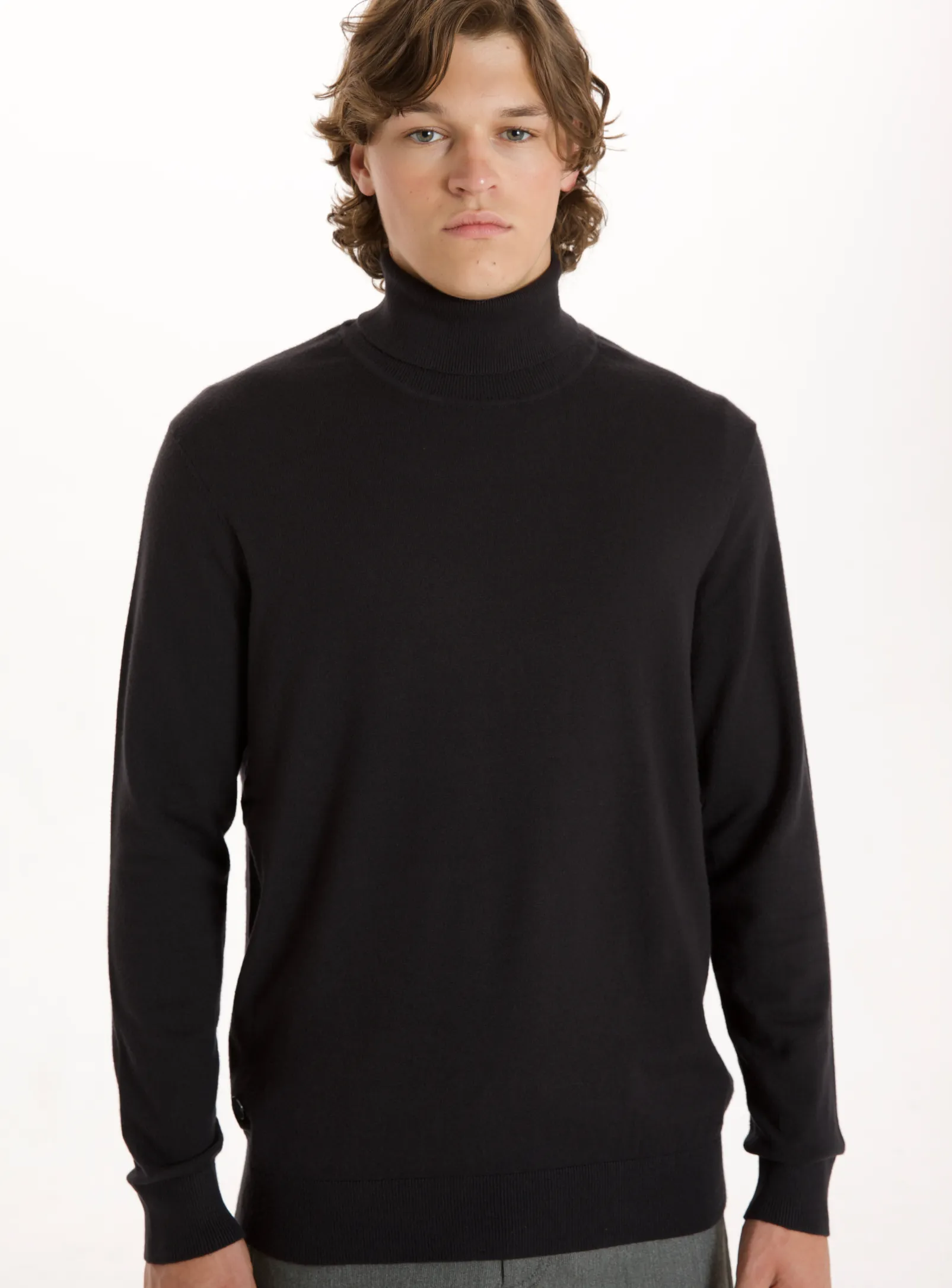 LEVAN | Cashmere-Like Turtleneck Sweater|| LEVAN |Pull à col roulé