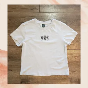 Light Blue Daisies T-Shirt XS