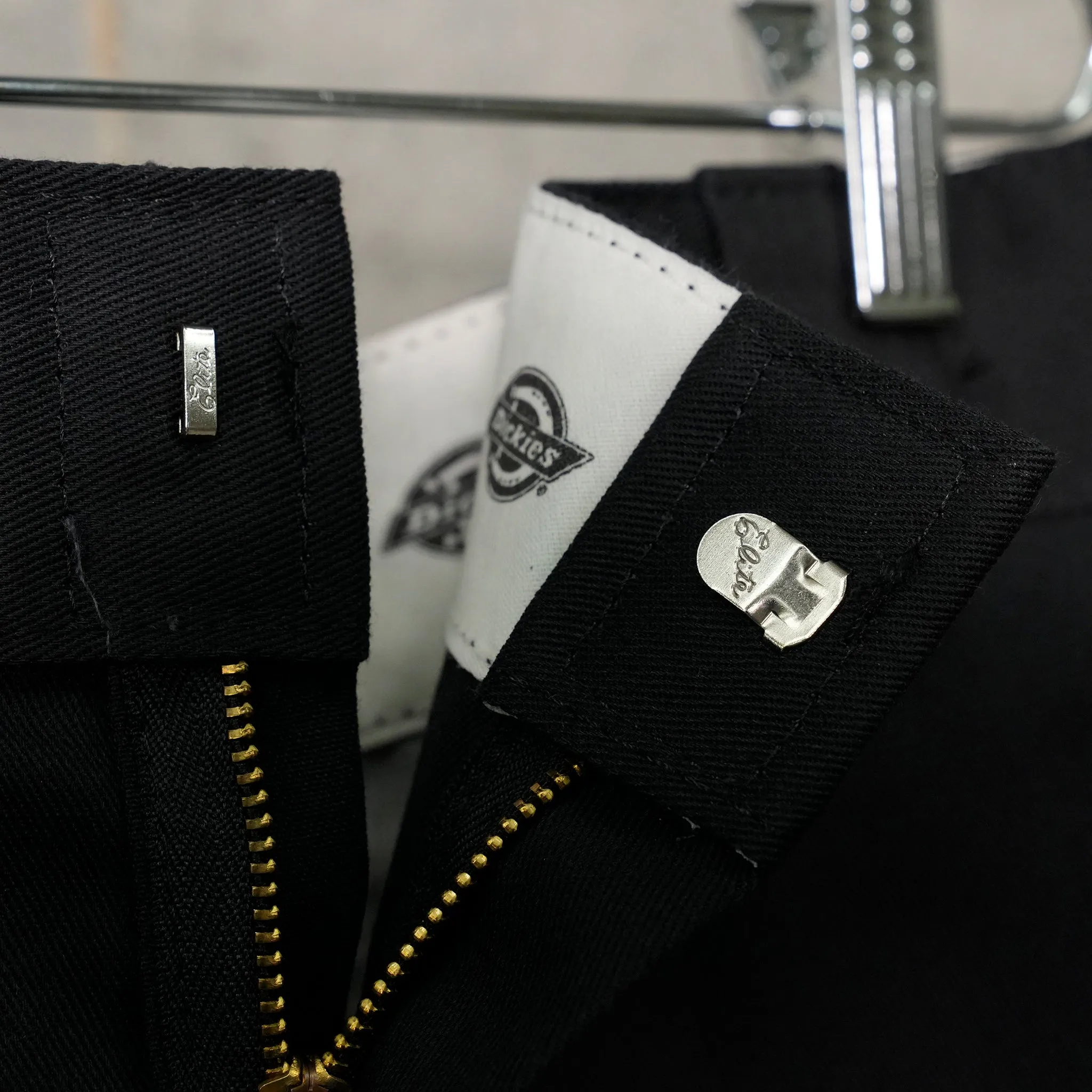 RECONSTRUCTED WORK SKIRT / BLACK