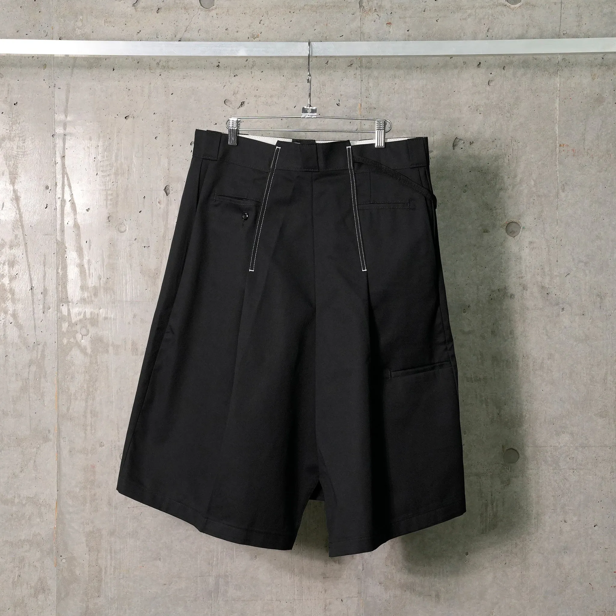RECONSTRUCTED WORK SKIRT / BLACK