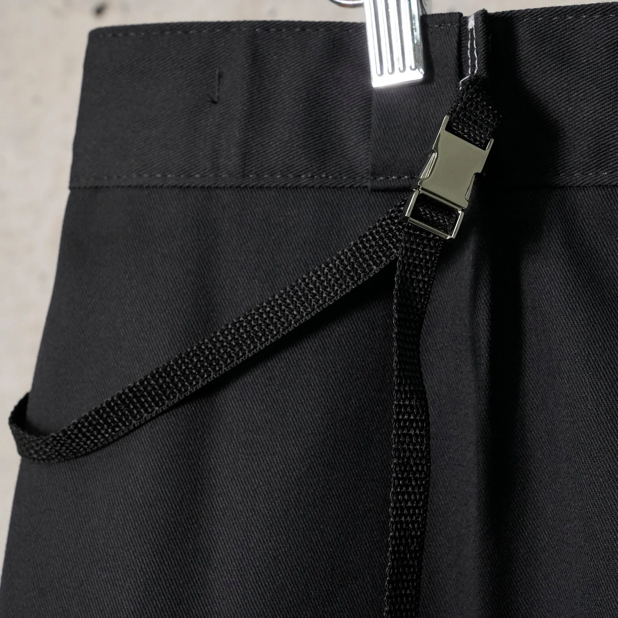 RECONSTRUCTED WORK SKIRT / BLACK