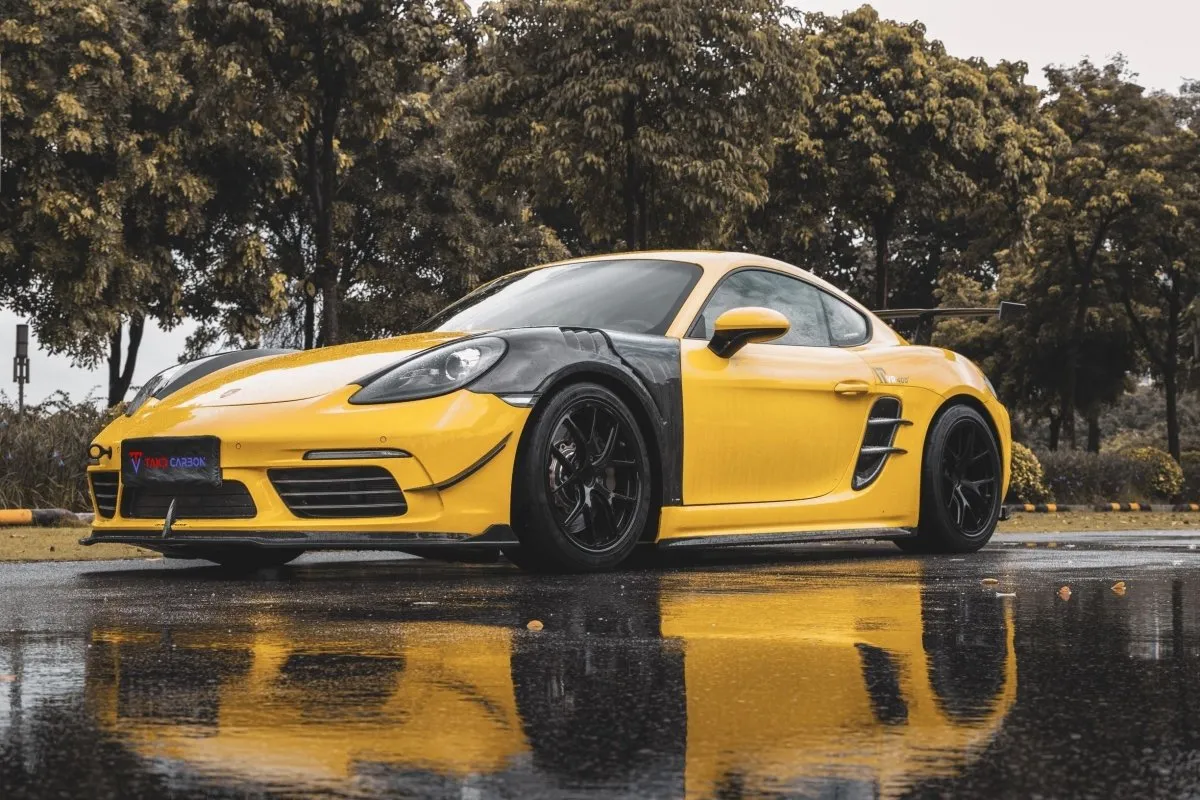 TAKD Side Skirts for Porsche 718 Cayman / Boxster / GTS / GT4 / Spyder Pre-preg Carbon Fiber